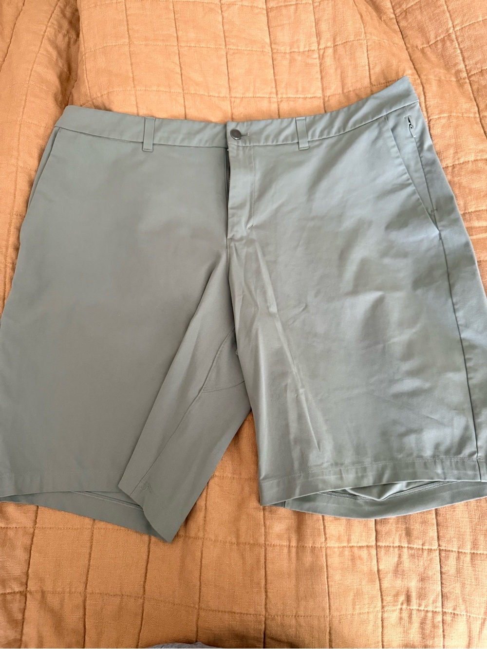 lululemon athletica Men's Khaki/Taupe Active Shorts